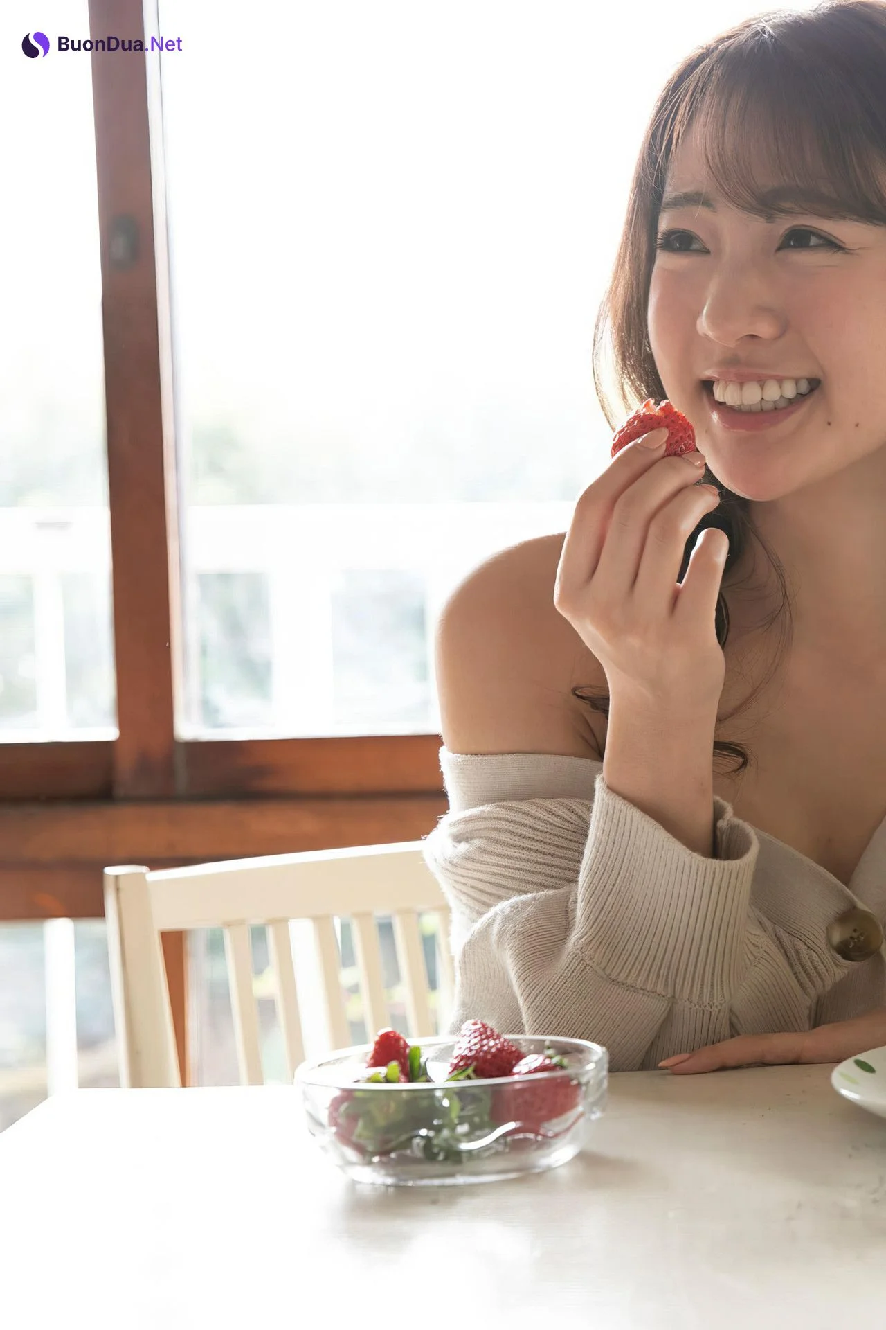 Yuumi Shida 志田友美, FLASHデジタル写真集 [アイドルの魂は美脚に宿る] Set.03 - Photo 10