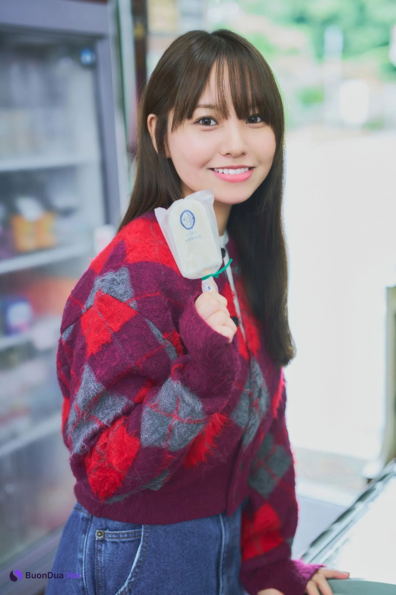 Yuzuha Hongo 本郷柚巴, ヤンマガWeb ヤングマガジン 2025年7号 - Photo 3