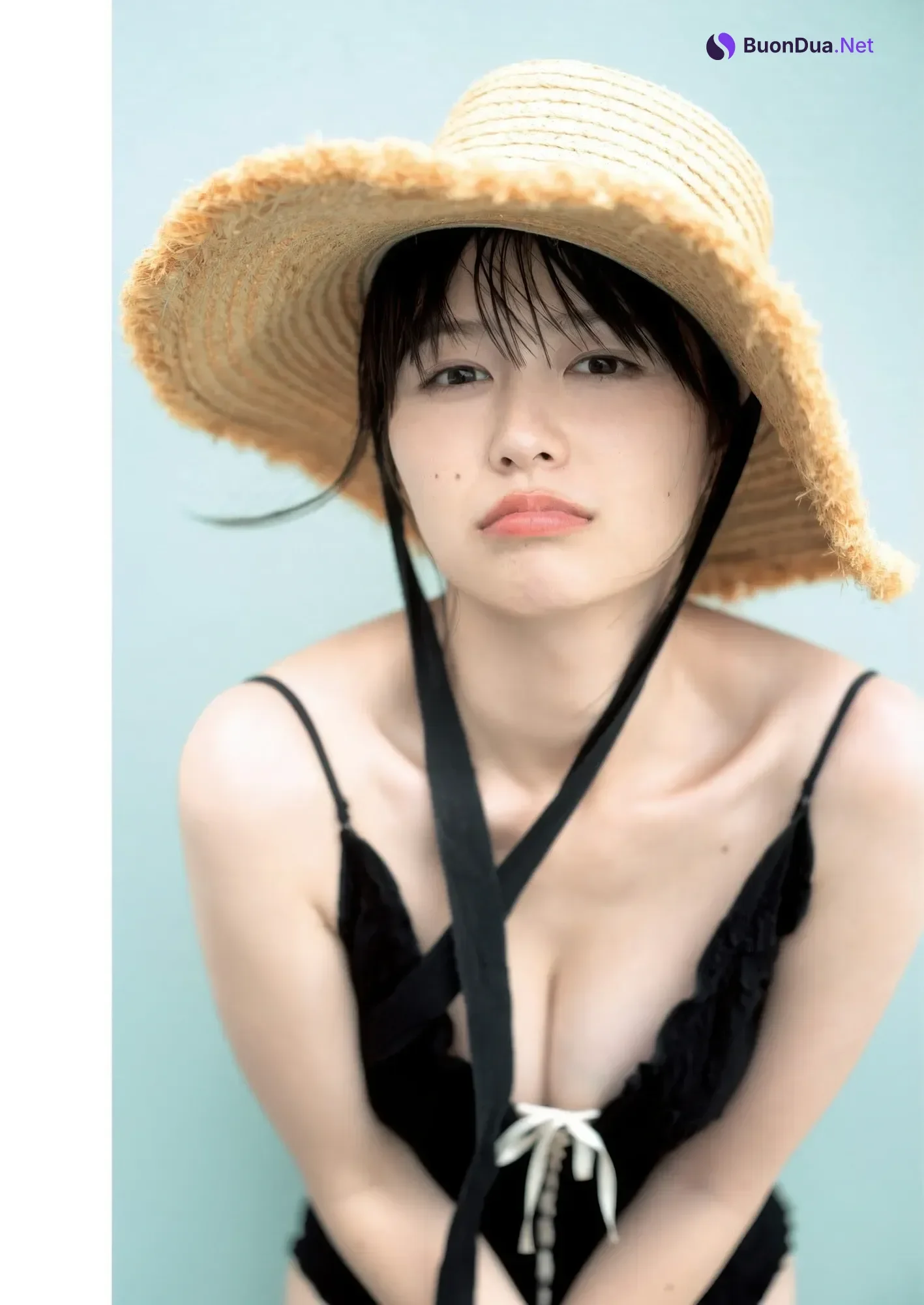 Yuzuha Saeki 冴木柚葉, Young Jump 2025 No.43 (ヤングジャンプ 2025年43号) - Photo 3