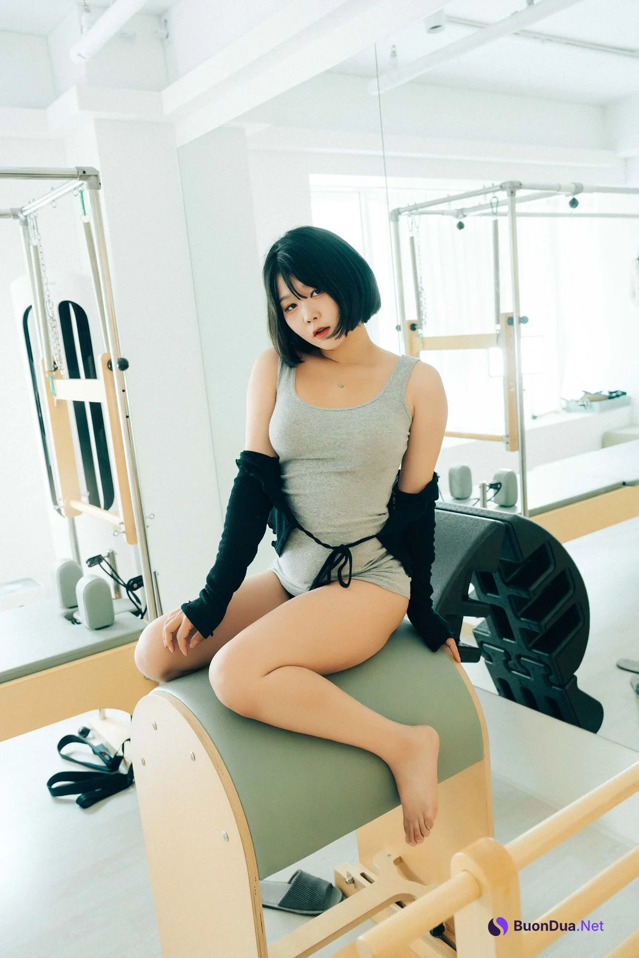 ZIA.Kwon 권지아, Haivia Photobook ‘Oily’ Set.01 - Photo 4