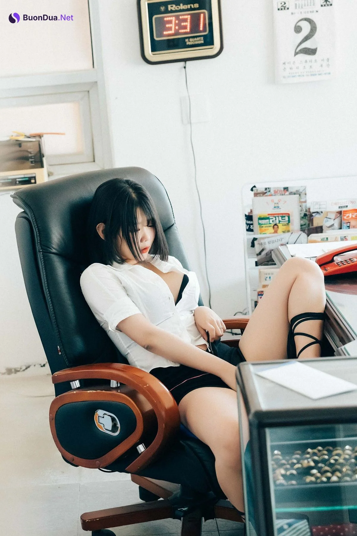 ZIA.Kwon 권지아, Loozy ‘Female Employee’ Set.02 - Photo 3