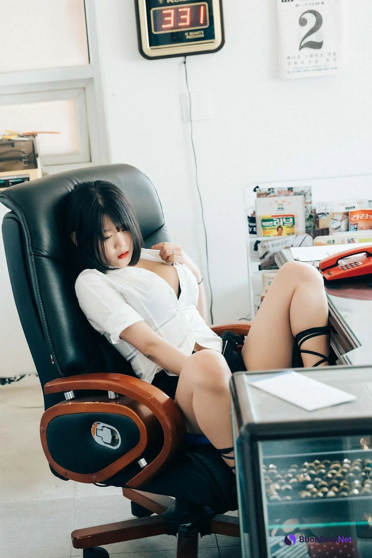ZIA.Kwon 권지아, Loozy ‘Female Employee’ Set.02 - Photo 4