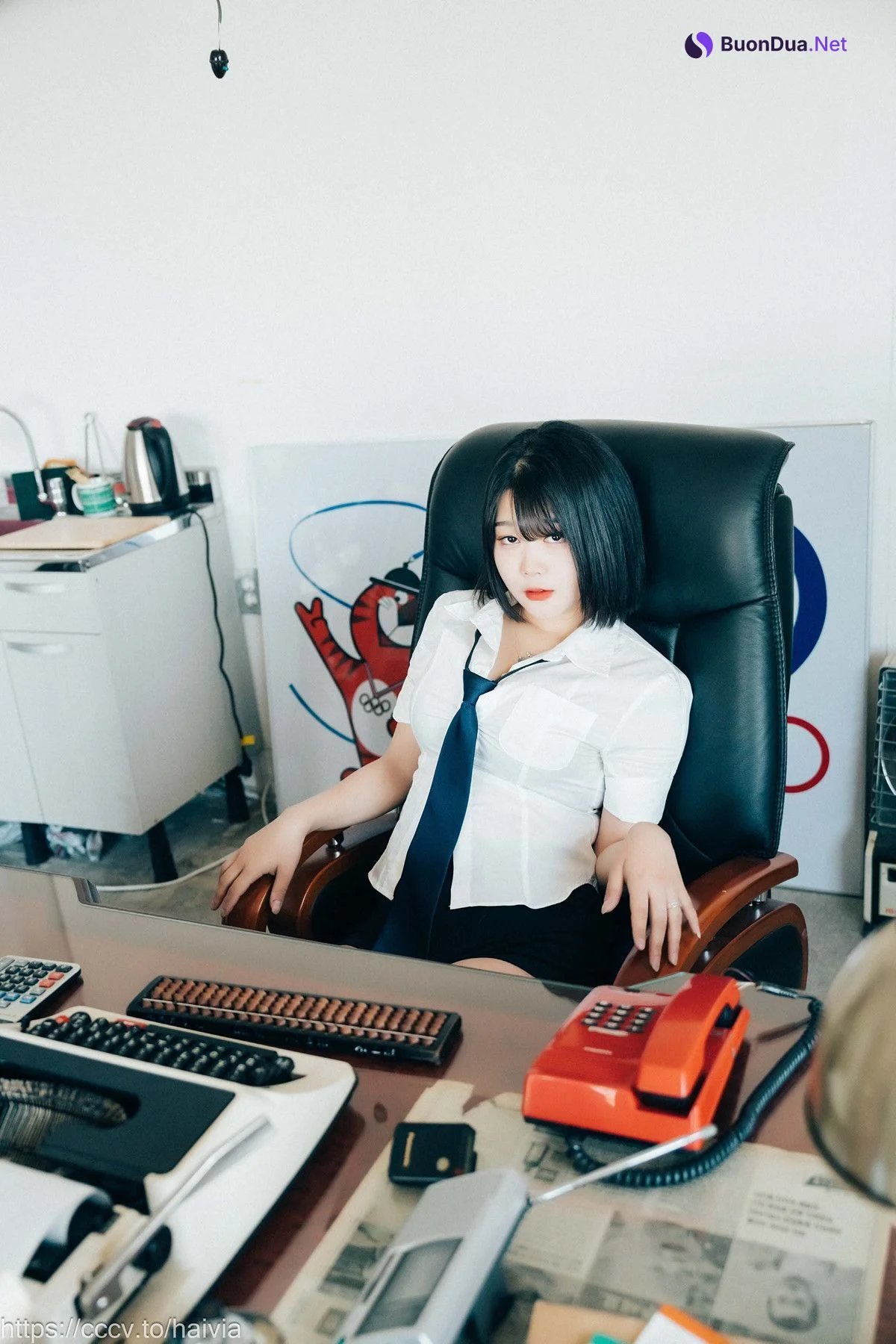 ZIA.Kwon 권지아, Loozy ‘Female Employee’ Set.03 - Photo 17