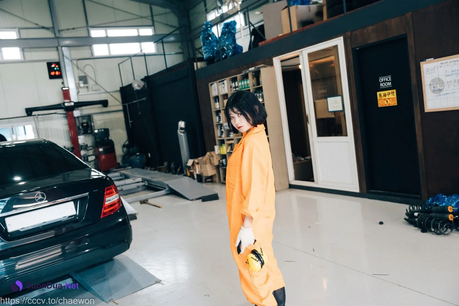 ZIA.Kwon 권지아, [Loozy] Garage Girl Set.02 - Photo 2