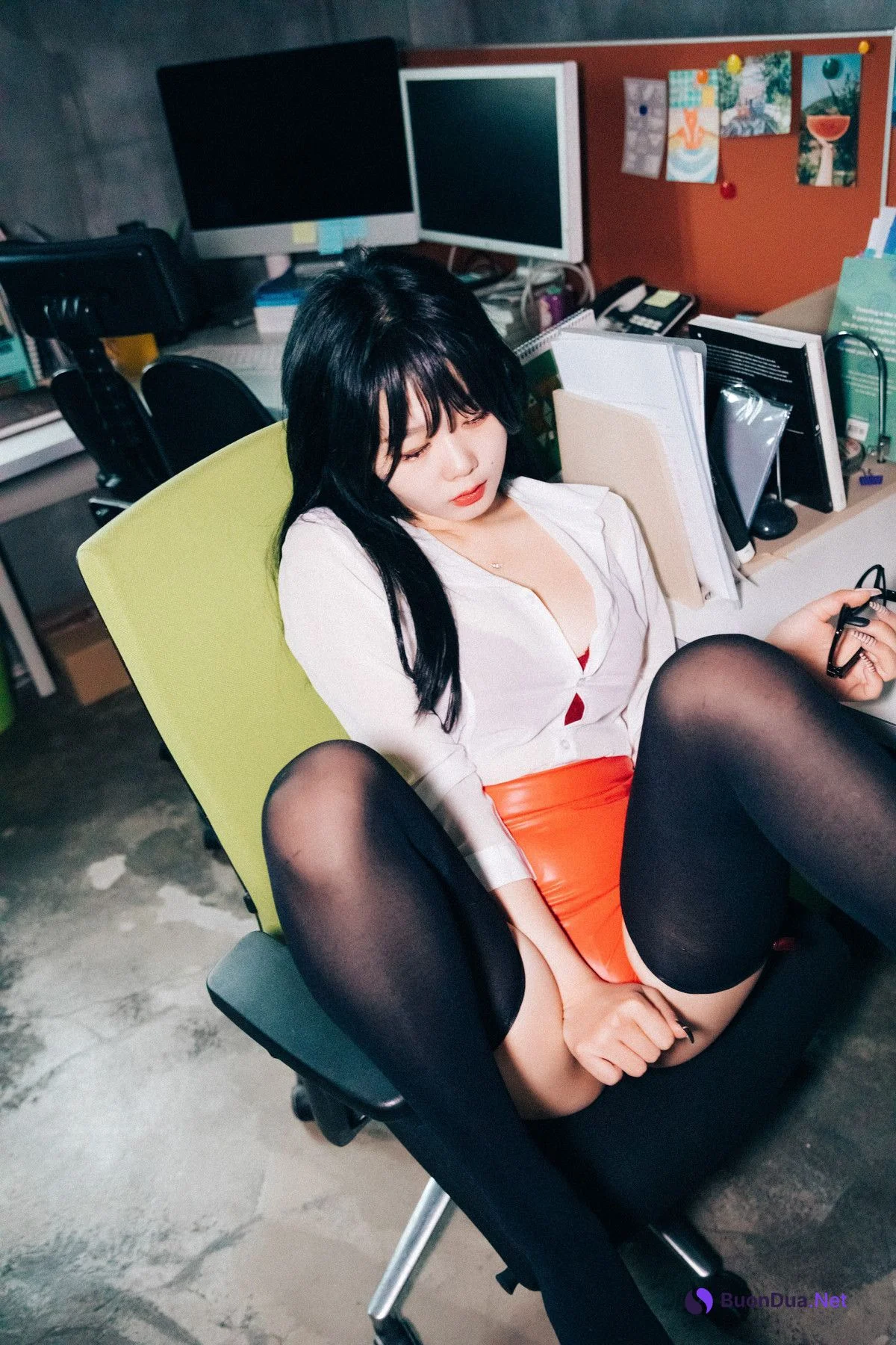 ZIA.Kwon 권지아, Loozy ‘Office Slave’ Set.02 - Photo 3