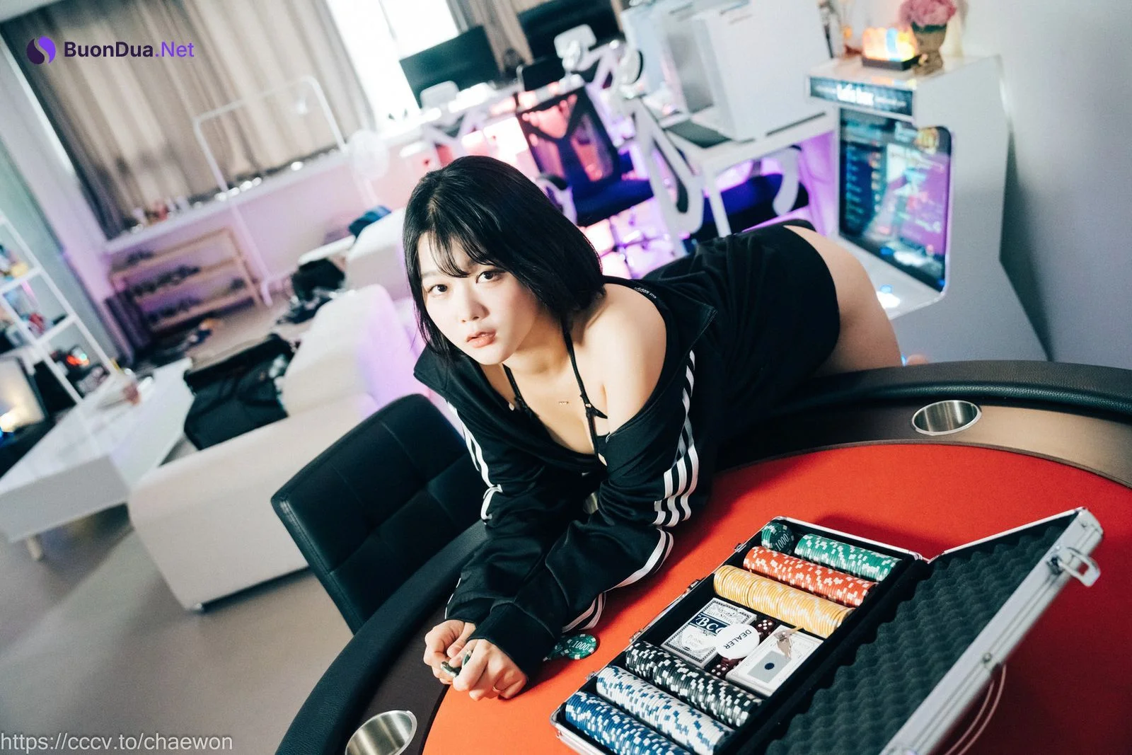 ZIA.Kwon 권지아, [Loozy] PC Room With SP Set.01 - Photo 3