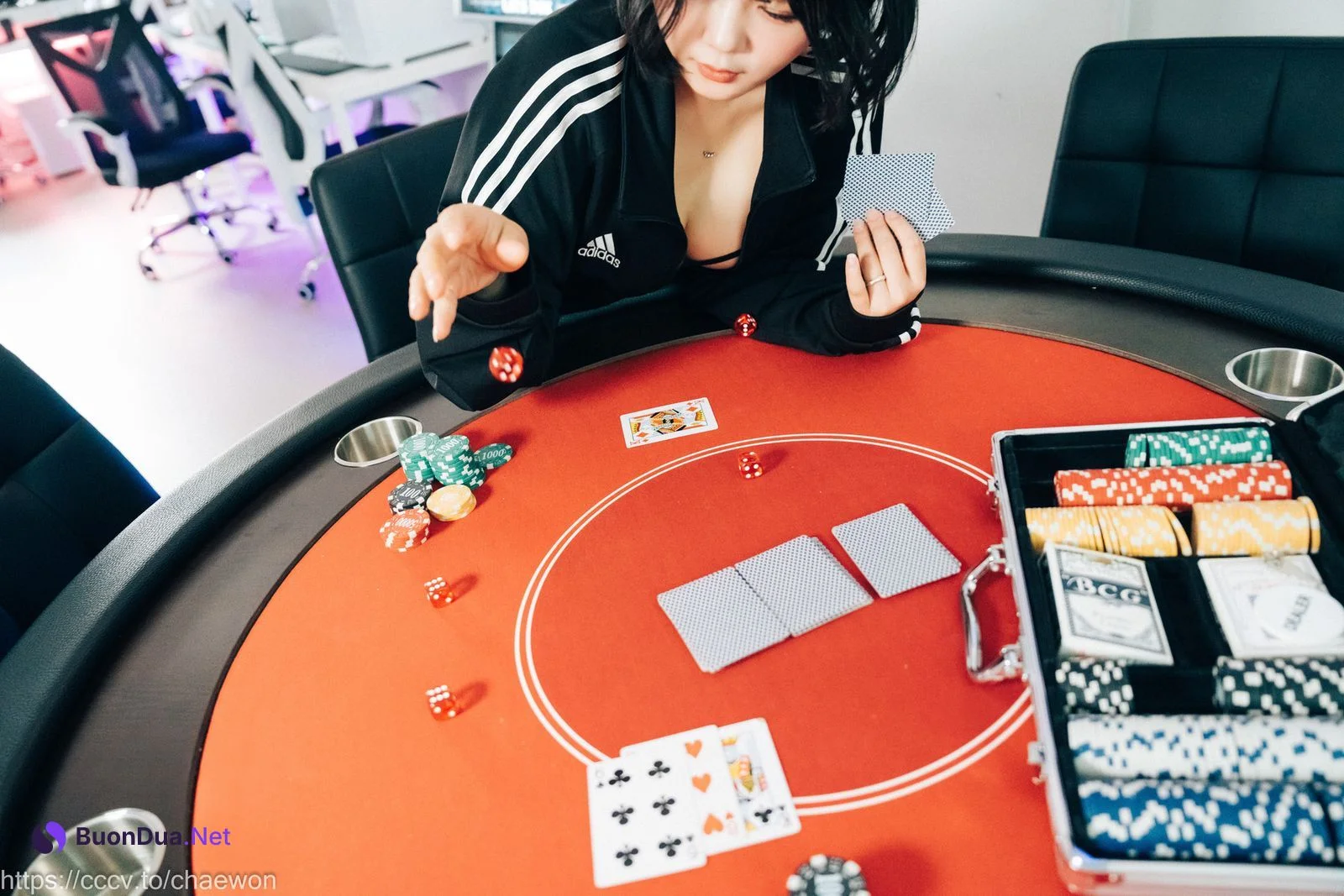 ZIA.Kwon 권지아, [Loozy] PC Room With SP Set.01 - Photo 7