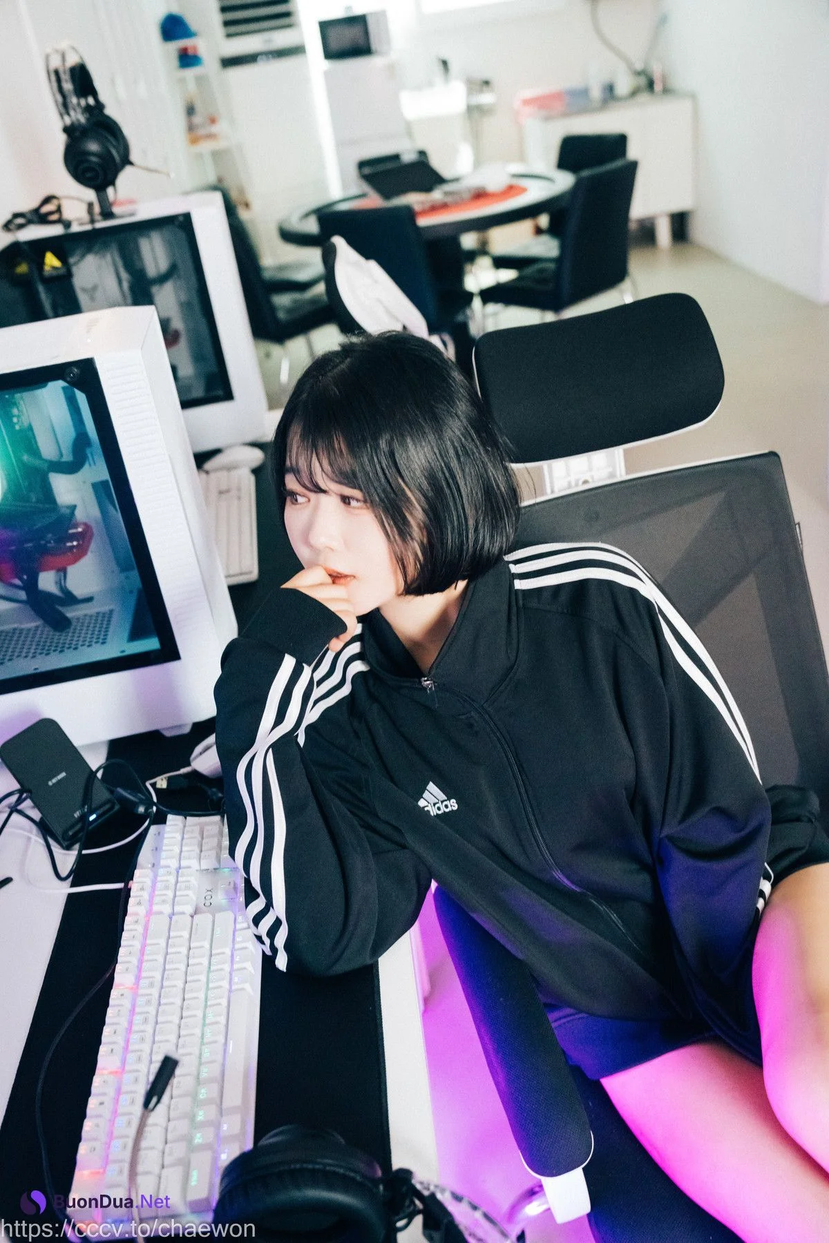 ZIA.Kwon 권지아, [Loozy] PC Room With SP Set.02 - Photo 12