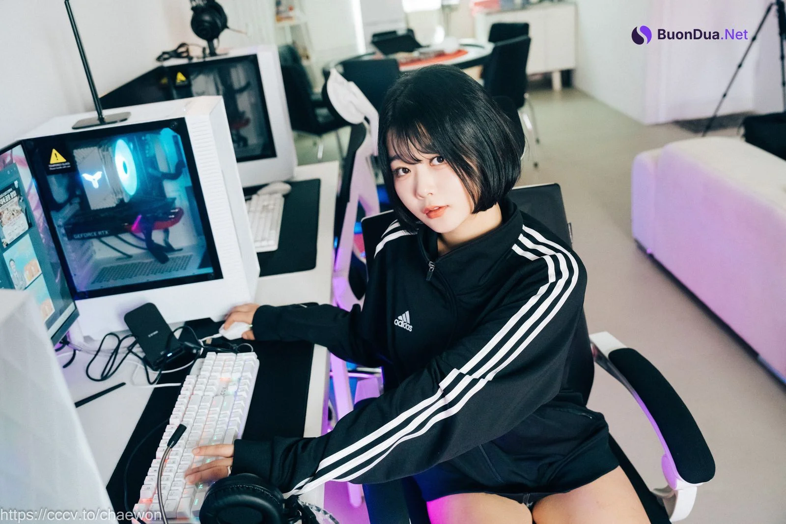 ZIA.Kwon 권지아, [Loozy] PC Room With SP Set.02 - Photo 14