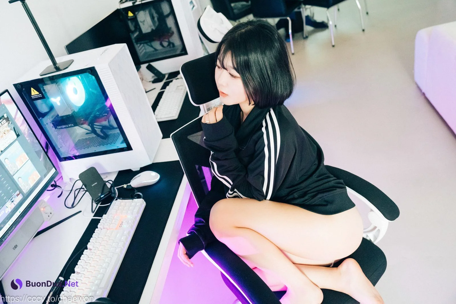 ZIA.Kwon 권지아, [Loozy] PC Room With SP Set.02 - Photo 19