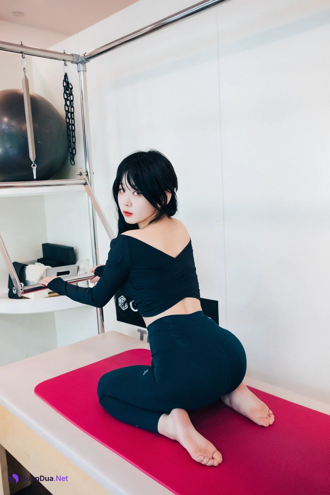 ZIA.Kwon 권지아, [Loozy] Pilates Instructor Set.03 - Photo 4