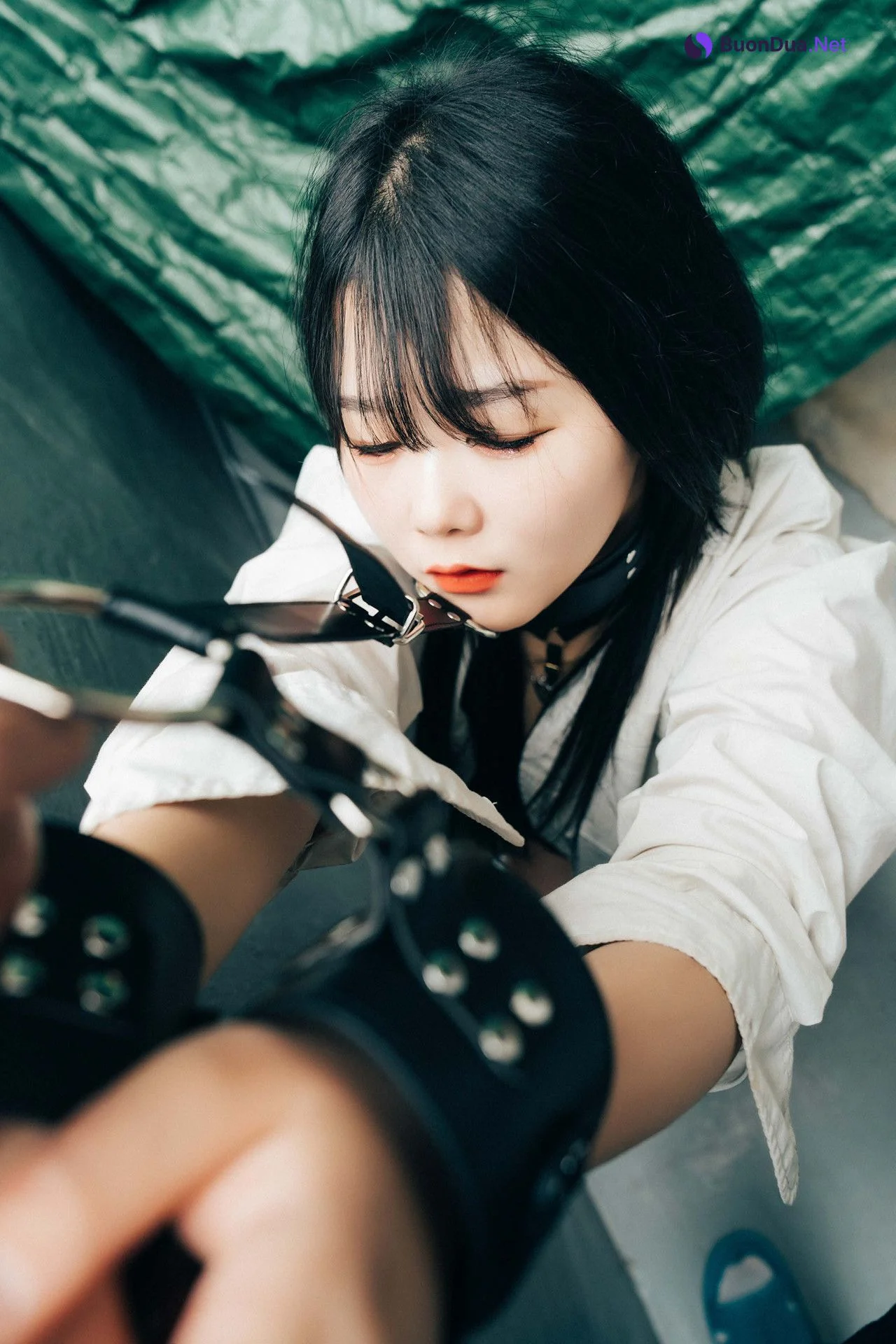 ZIA.Kwon 권지아, Loozy ‘Tight and Closer’ Set.01 - Photo 10