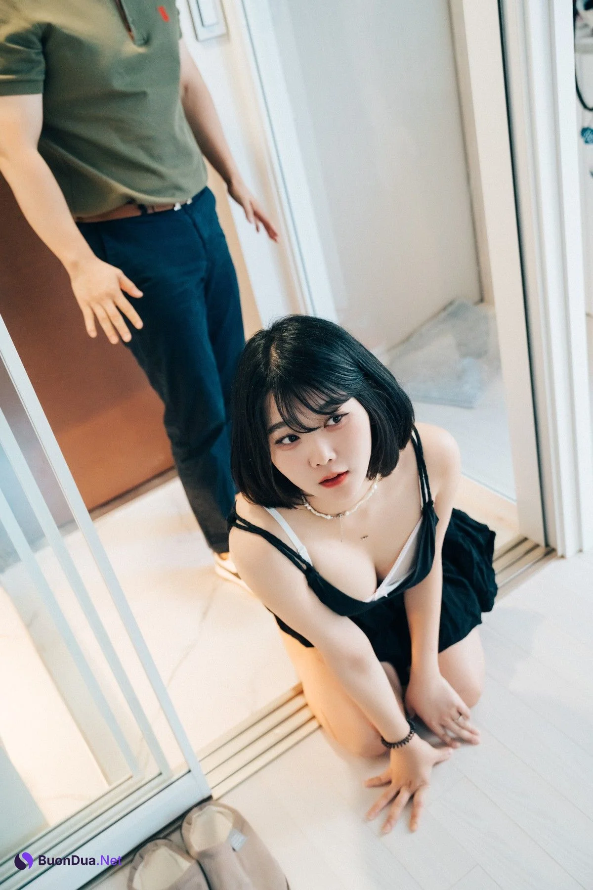 ZIA.Kwon 권지아, [Loozy] With Delivery Man Set.01 - Photo 12