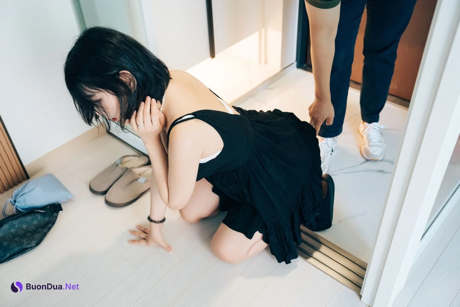 ZIA.Kwon 권지아, [Loozy] With Delivery Man Set.01 - Photo 19