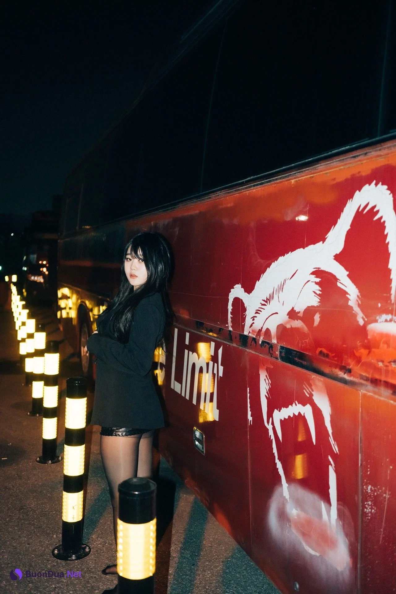 ZIA.Kwon 권지아, [Loozy] XXX At Night Road Set.01 - Photo 11