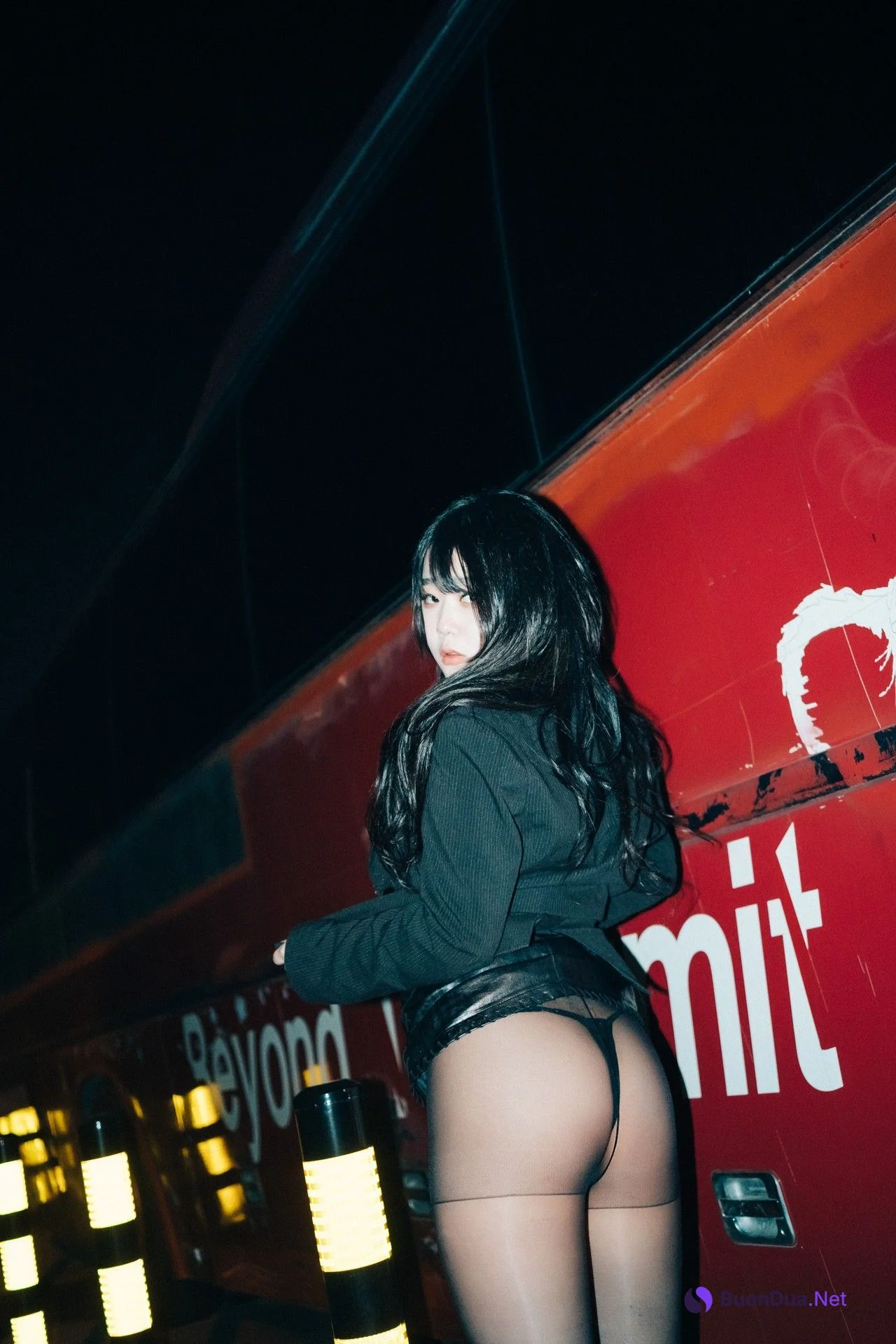 ZIA.Kwon 권지아, [Loozy] XXX At Night Road Set.01 - Photo 13