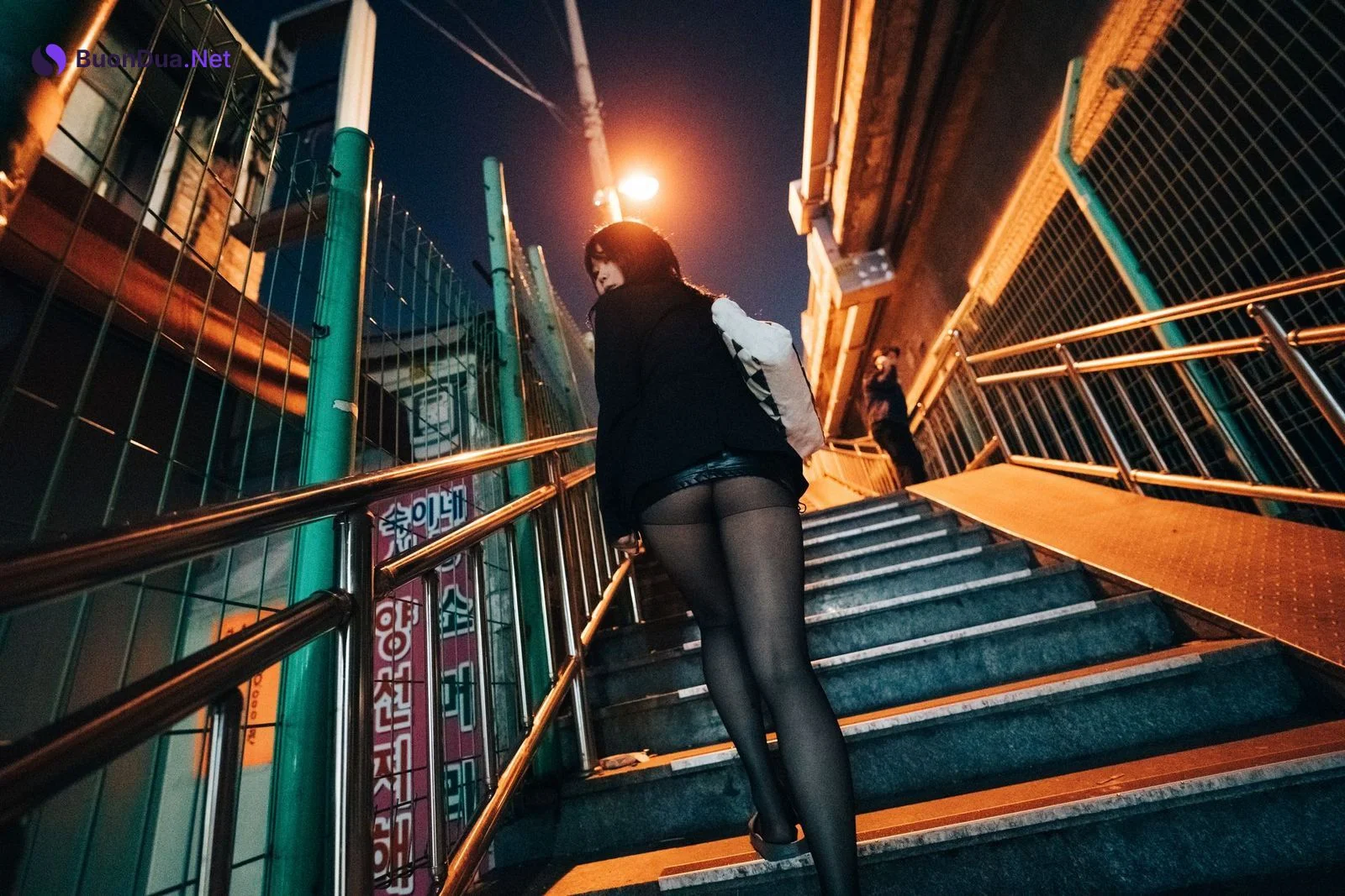 ZIA.Kwon 권지아, [Loozy] XXX At Night Road Set.01 - Photo 5