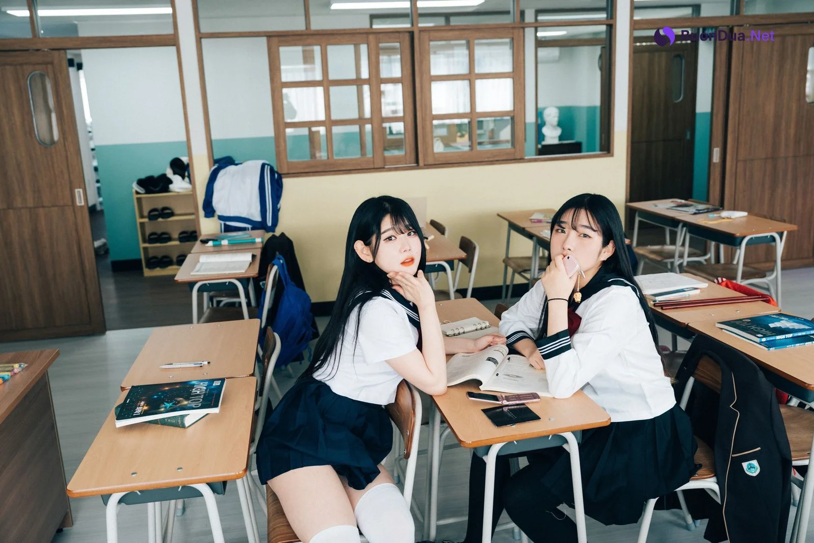 ZIA.Kwon 권지아, Sonson 손손, [Loozy] Bitch Academy Hard Set.03 - Photo 16